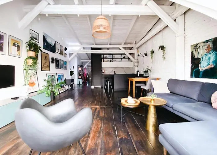 Loft 80m2 W Sercu Miasta アパート *